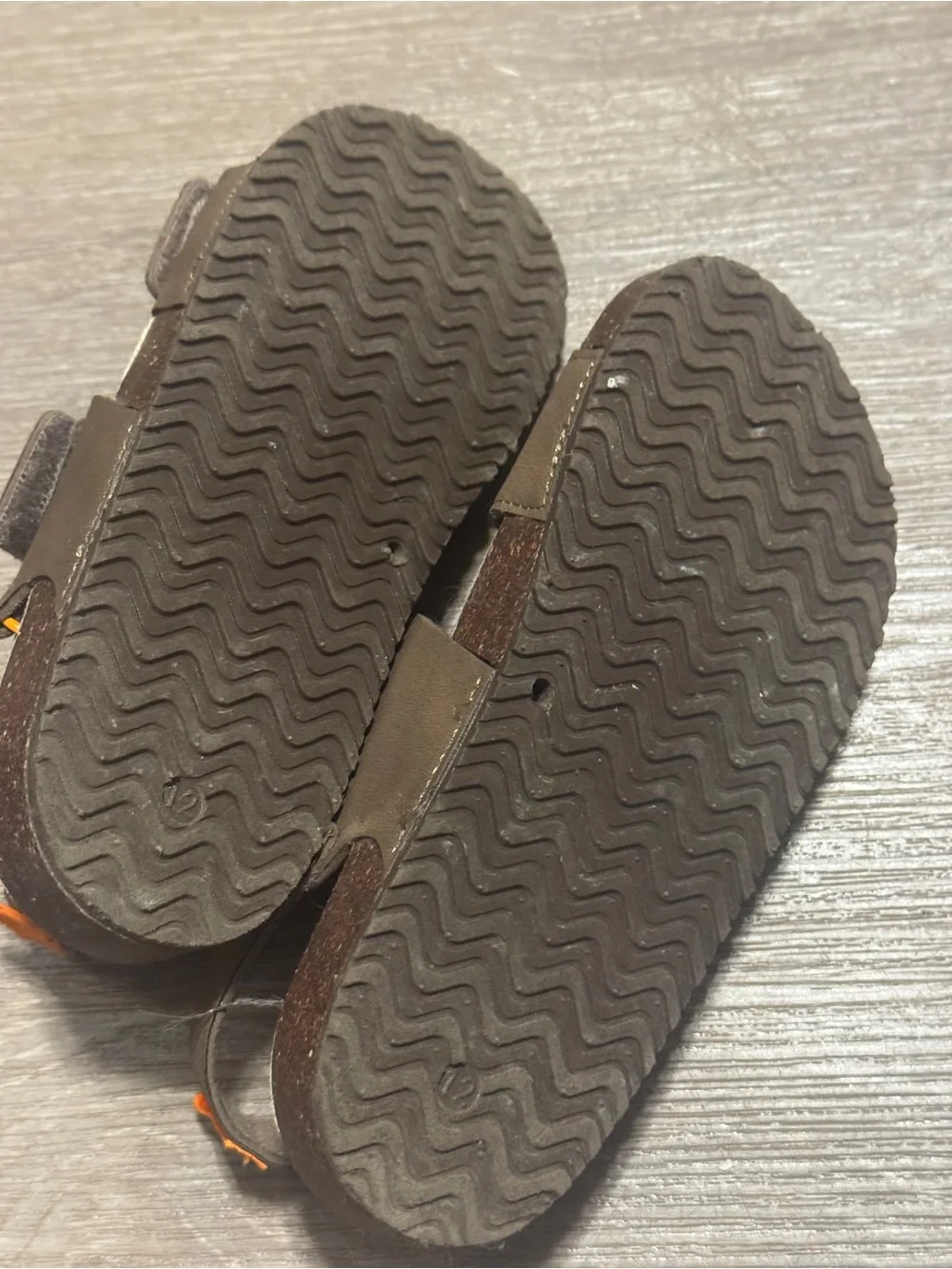 wonder nation Brown Kids Velcro Strap Sandals